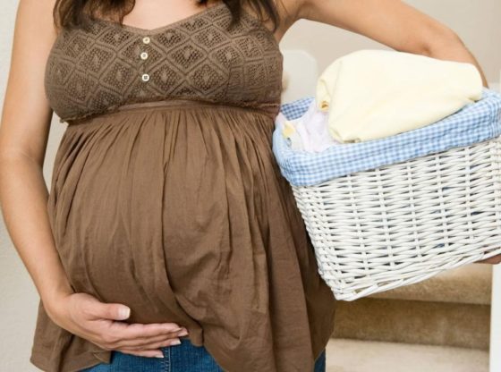 Подъем тяжестей при беременности: сколько, когда и как?